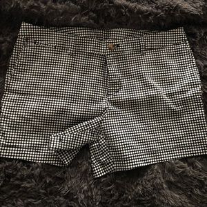 White/Black patterned shorts